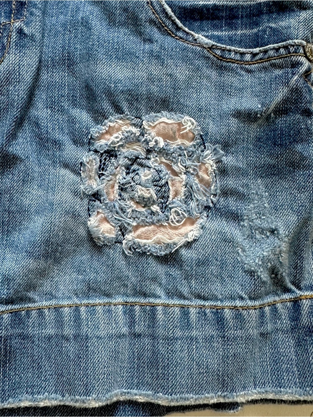 Old Navy Special Edition Blue Distressed Denim Mini Skirt Embroidered Size 2 - Picture 12 of 15
